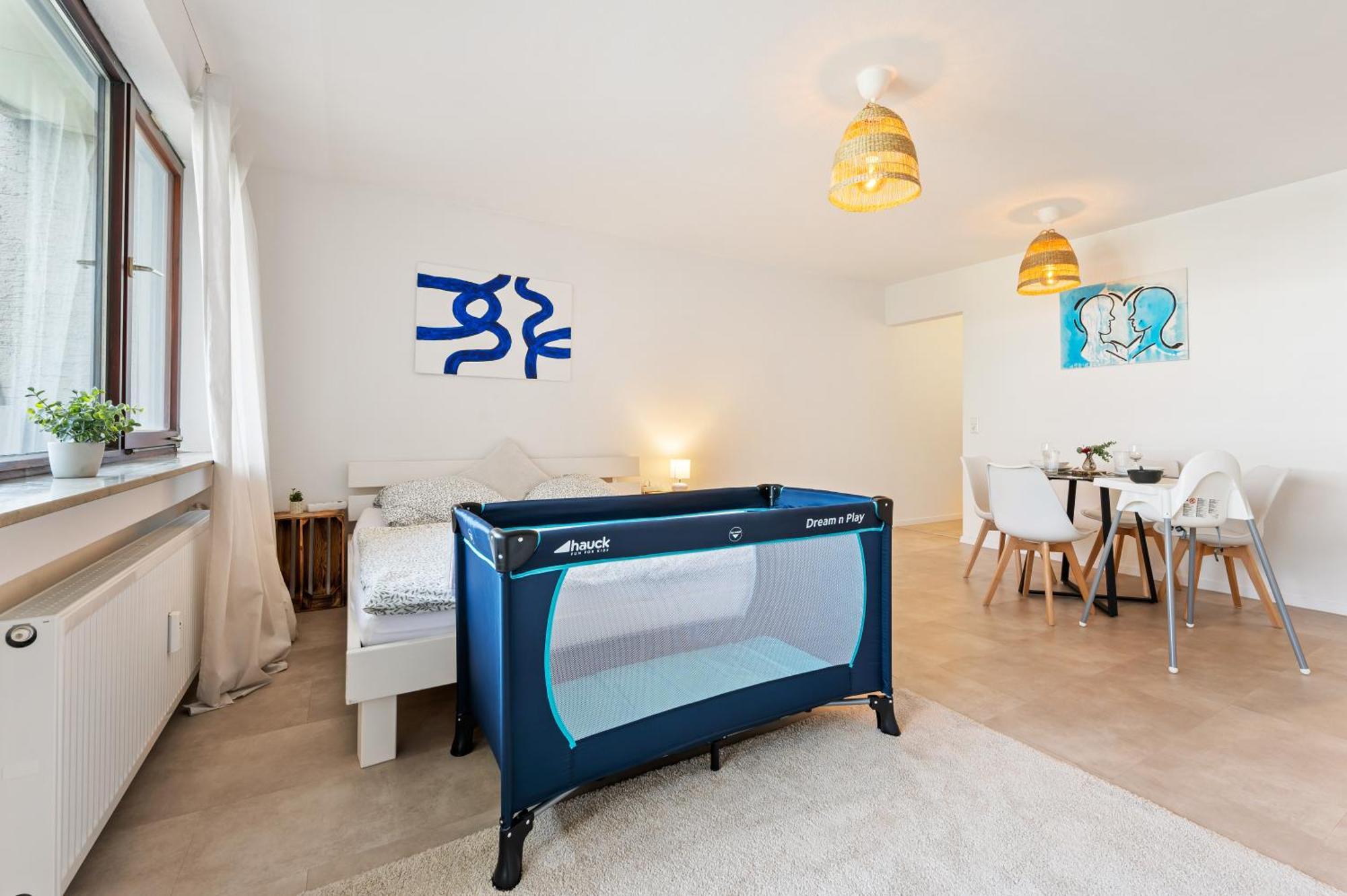Idyl Kostenloser Privat-Parkplatz Wifi Smarttv Balkon Лудвигсбург Екстериор снимка