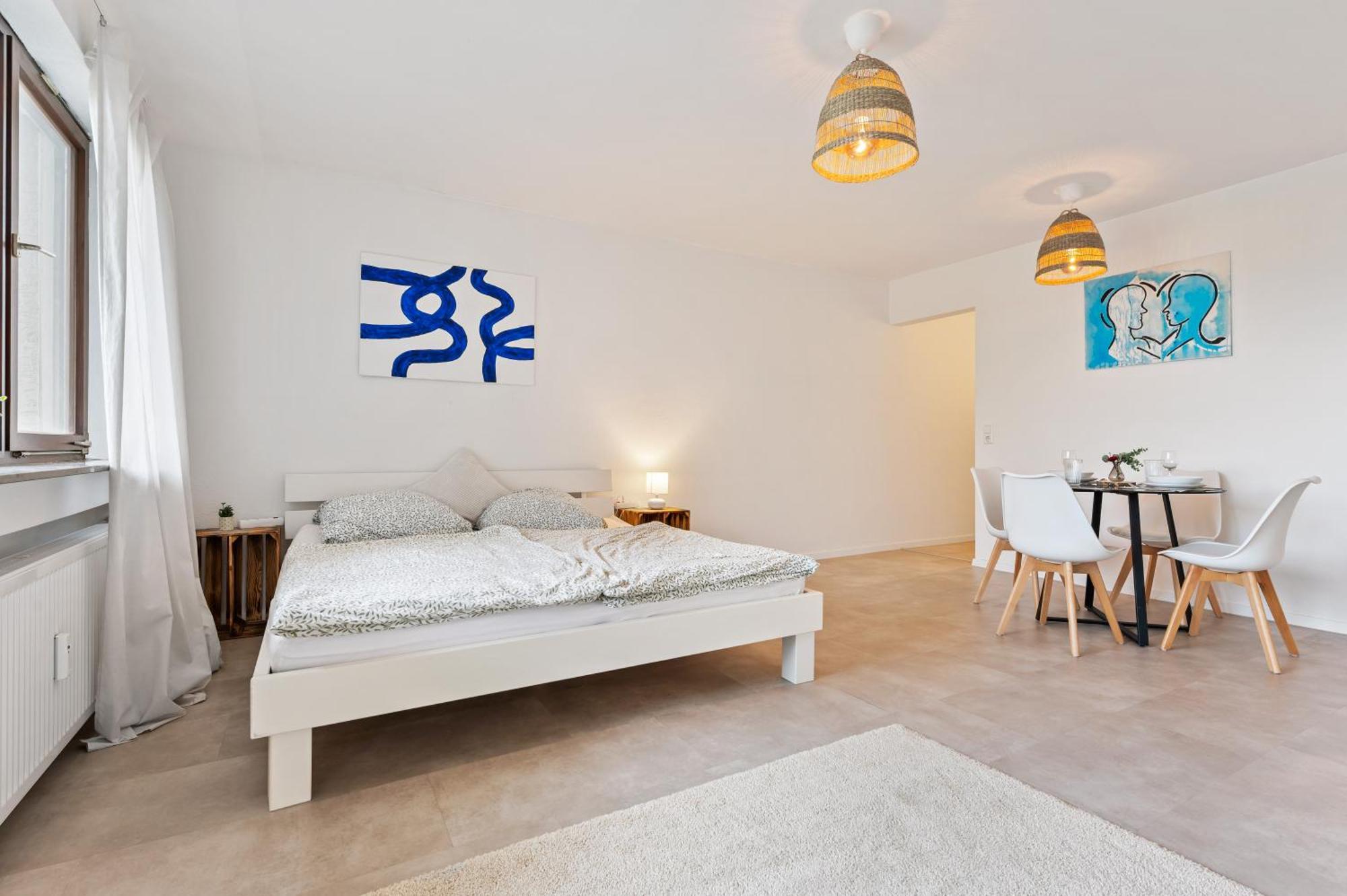 Idyl Kostenloser Privat-Parkplatz Wifi Smarttv Balkon Лудвигсбург Екстериор снимка
